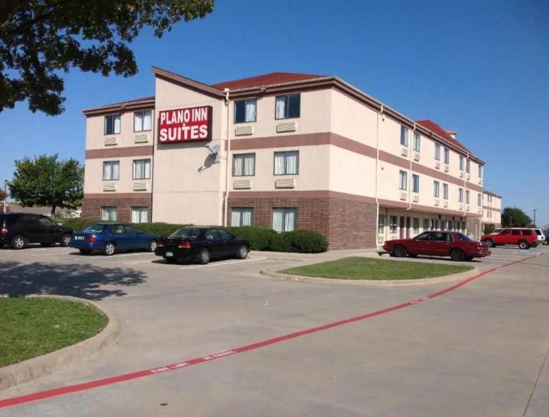 Plano Inn & Suites — photo 5