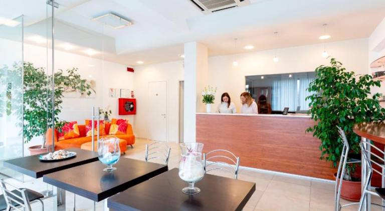 Serviced apartment with terrace — photo 4