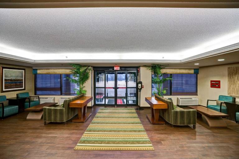 Hampton Inn Milford — photo 2