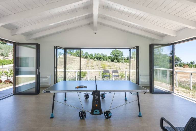 Villa with private pool, grill & yard — photo 4