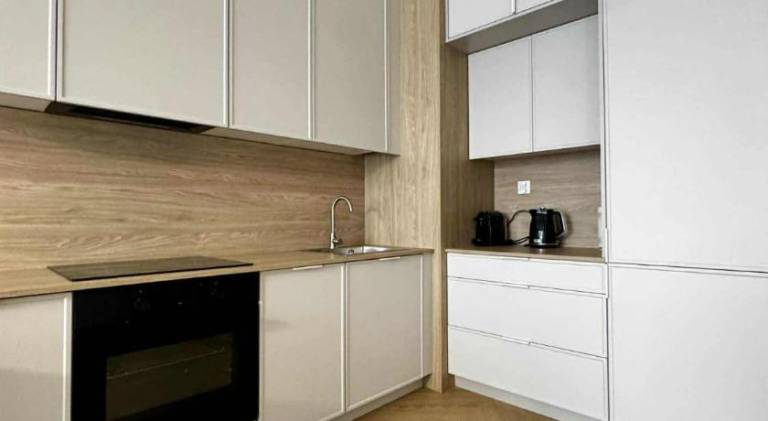 Apartment with terrace & yard — photo 3