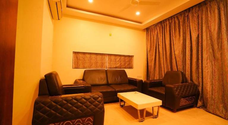 Golden Villa - Duplex House With Private Theater - Near To Alipiri And Bhudevi TTD Ticket Counter An — photo 4