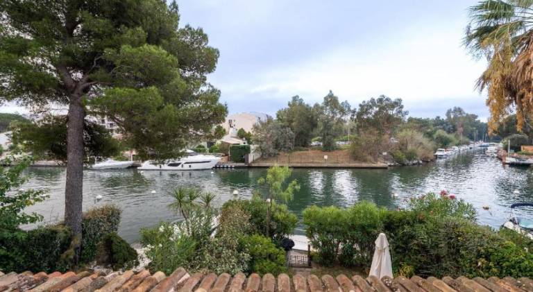 Fully equipped apartment with patio | Next to the beach | Pets are welcome in Cogolin