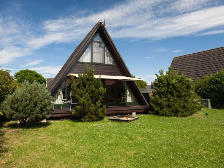 Vacation home with terrace & yard | Pet-friendly in Butjadingen