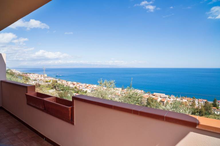 Holiday Home "Vista Mare" with Sea View, Private Terrace and Wi-Fi — photo 5