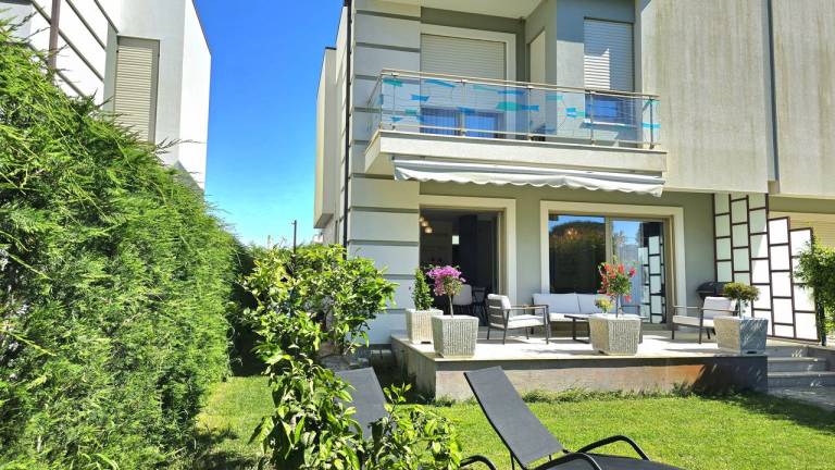 Ferienwohnung  Plazhi San Pietro