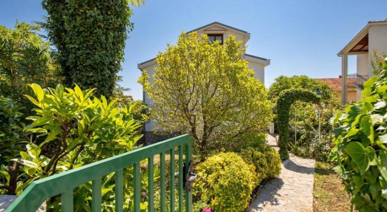 Villa with 4 rooms for 12 persons — photo 5