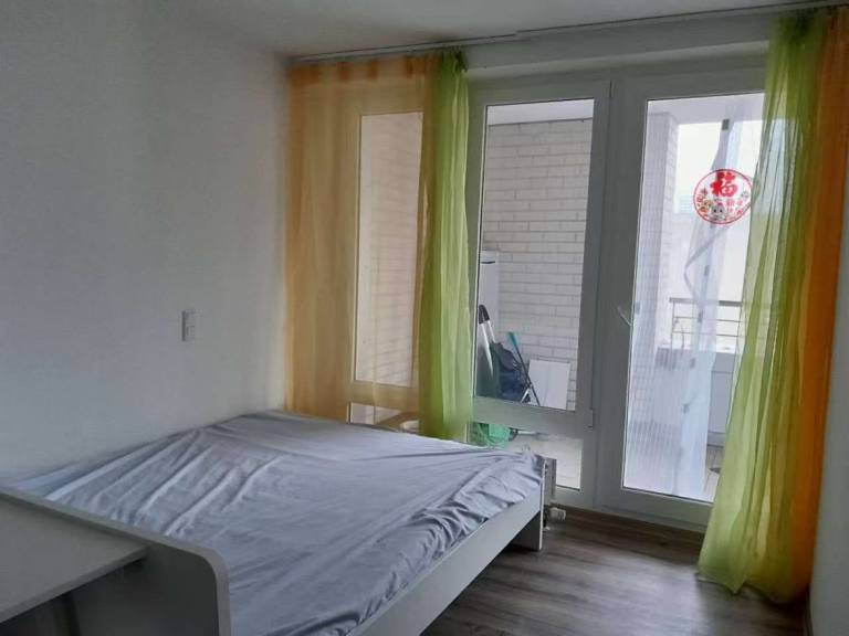 56 m&sup2; Privatzimmer