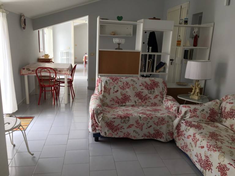 Child-friendly beautiful rental apartment with patio | Sea view | Next to the beach | Pets allowed — photo 2
