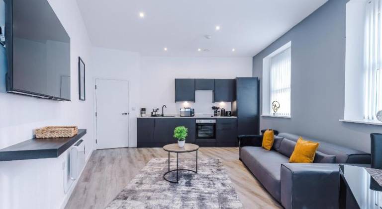 Serviced apartment | Next to Liverpool Cathedral | Good for workation | Pets allowed — photo 5