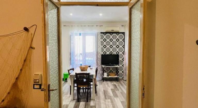 Apartment with 2 rooms for 5 persons — photo 4