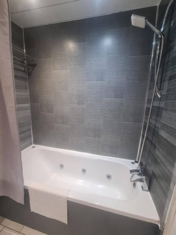 Rental apartment with 3 rooms for 6 persons — photo 3