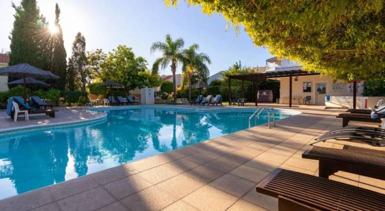 Fully equipped lovely rental apartment with pool & patio | Beach nearby | Pets allowed in Limassol
