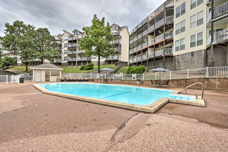 Beach & Pool Access: Lake of the Ozarks Condo! — photo 3