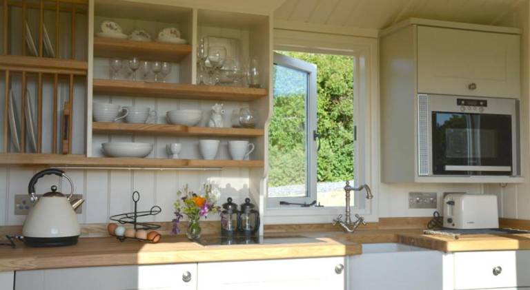 Kerswell Farm Shepherd Huts — photo 3