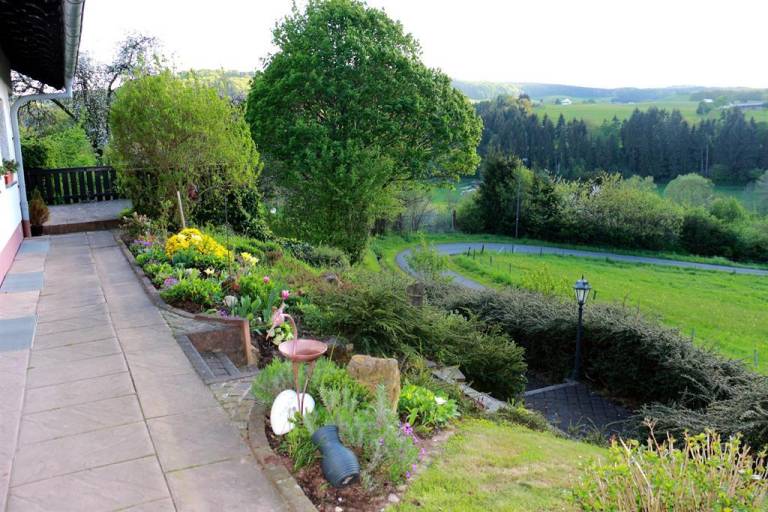 Rental apartment with garden, terrace & BBQ — photo 2