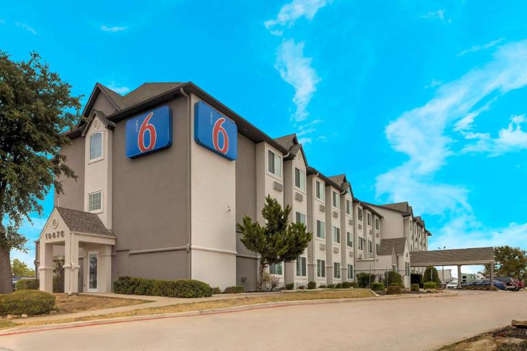 Motel 6 Fort Worth, TX - Burleson — photo 3