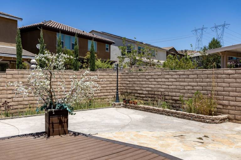 House Santa Clarita