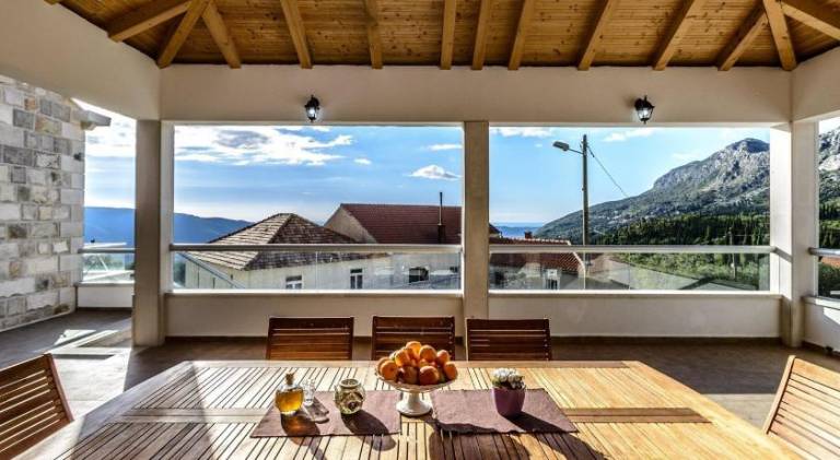 Villa Pave - Six-Bedroom Villa with Terrace and Swimming Pool — photo 5