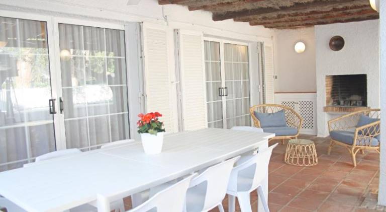 Lovely villa next to the beach — photo 5
