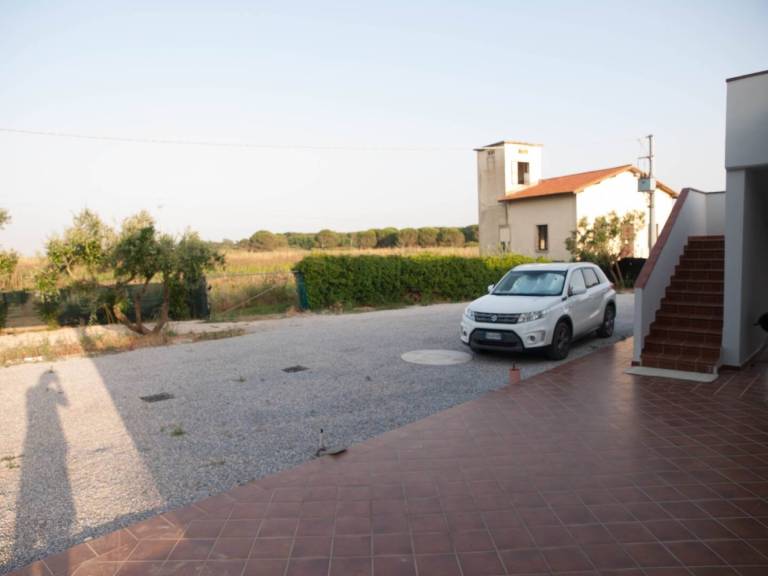 Farmhouse 'Appartamento Vicino Al Mare' with Private Garden, Wi-Fi and Air Conditioning — photo 5