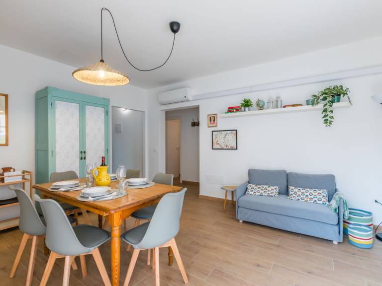 Apartment with garden & terrace — photo 3