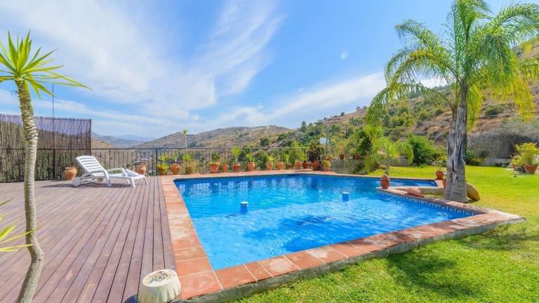 Villa Tolox