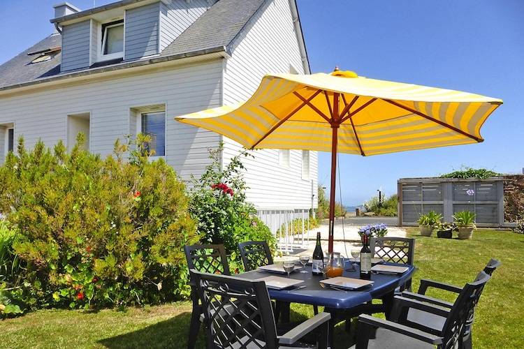 House with yard in Perros-Guirec