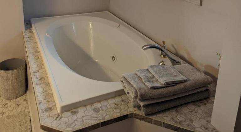 Vacation home with pool — photo 5