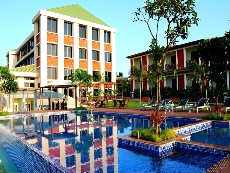 GreenLeaf Resort & Spa Ganpatipule