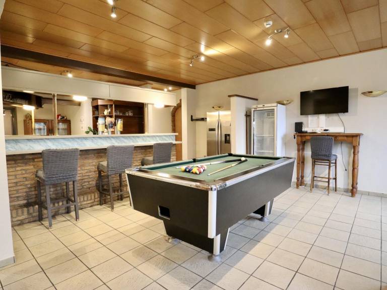 Vacation home with private pool & sauna — photo 3