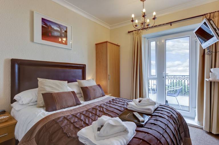 Bed and breakfast  Babbacombe