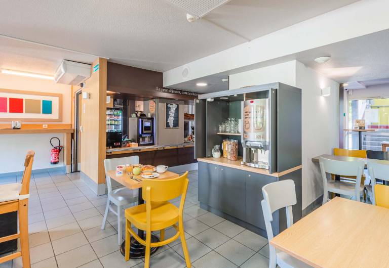 B&B HOTEL Strasbourg Sud Geispolsheim — photo 4