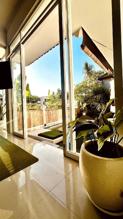 Pleasant villa with yard, patio & pool | Suitable for remote work | Pet-friendly — photo 4