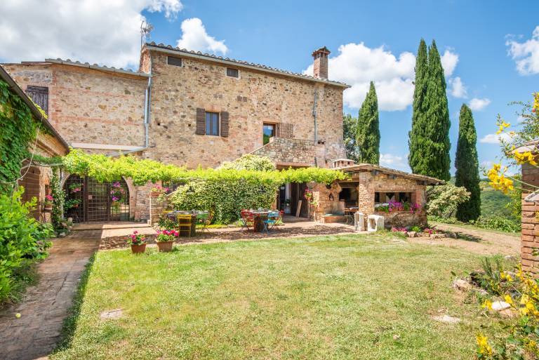 Apartment 'Casa Gialla A Murlo' with Shared Pool, Wi-Fi and Air Conditioning — photo 2