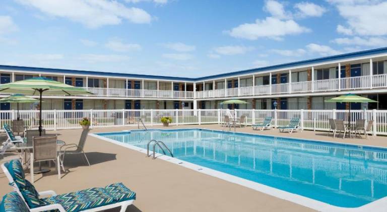 Days Inn by Wyndham Waynesboro — photo 3