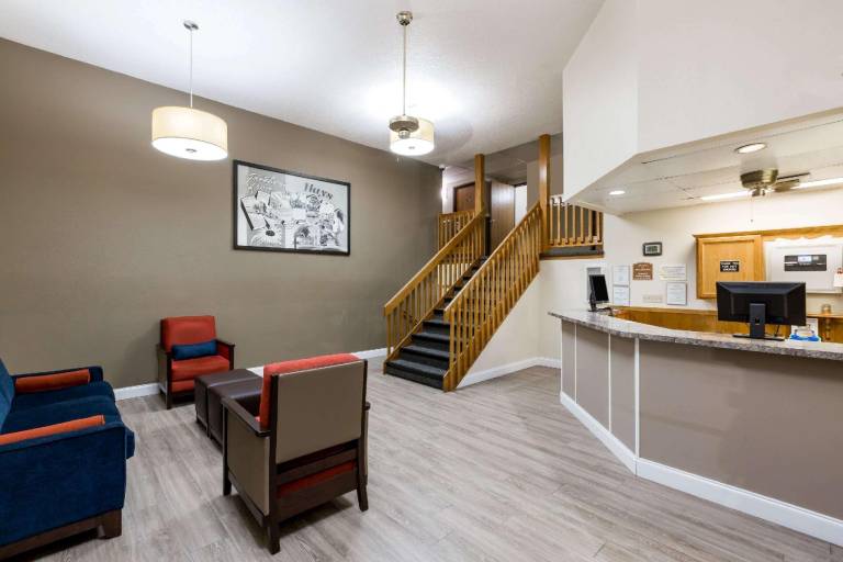 Super 8 By Wyndham Hays Ks — photo 2