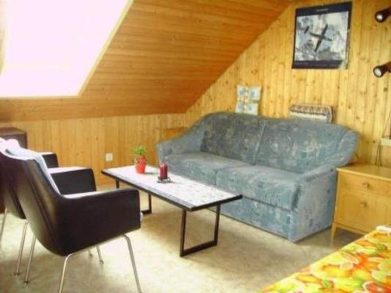 Apartment with garden & barbeque | Mountain view — photo 2