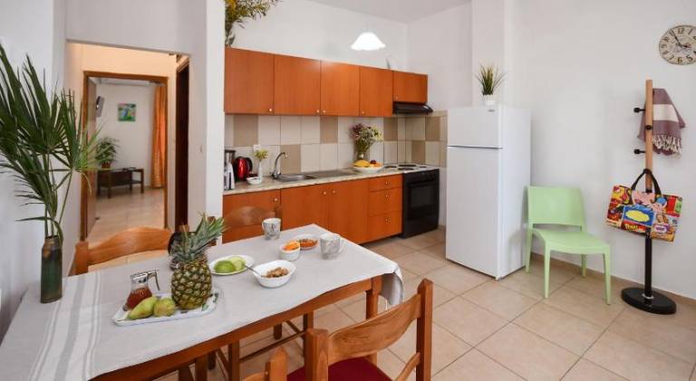 Apartment with garden, terrace & grill — photo 4