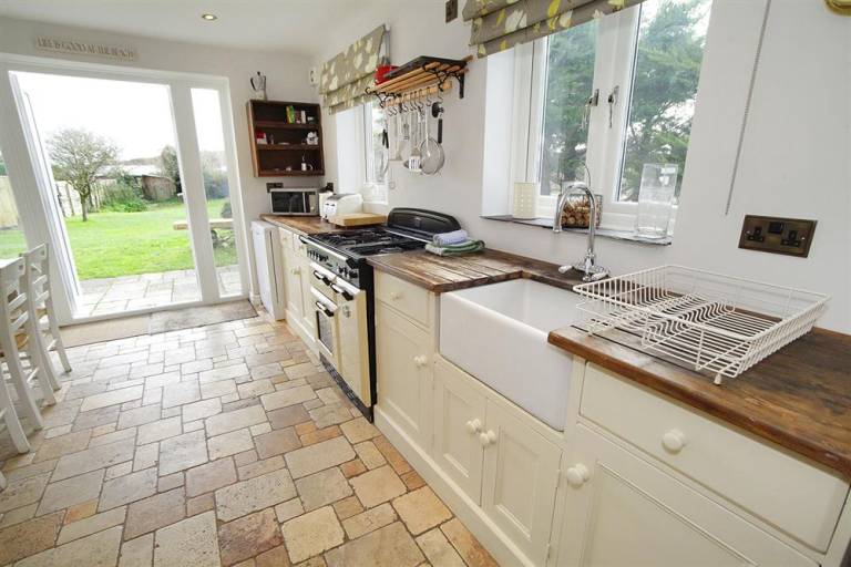 Fully equipped cottage with garden | Water view | Beach nearby | Pet-friendly — photo 2