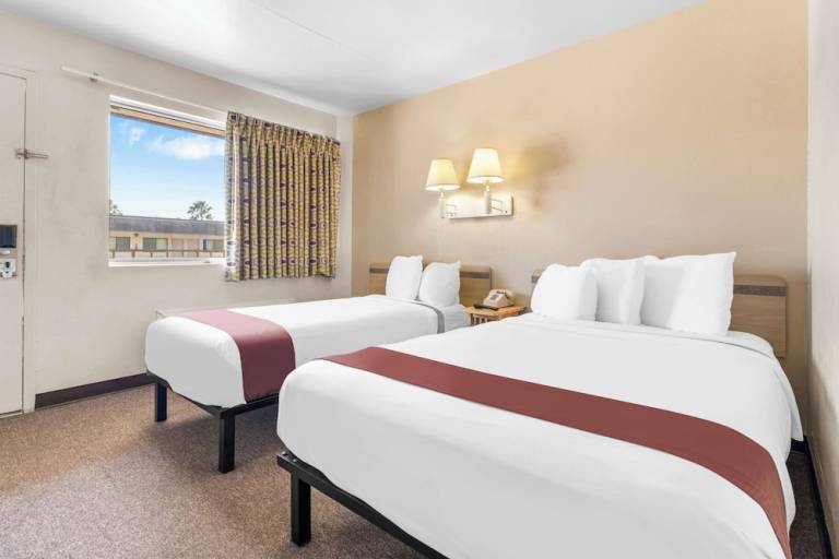 Motel  Lake City