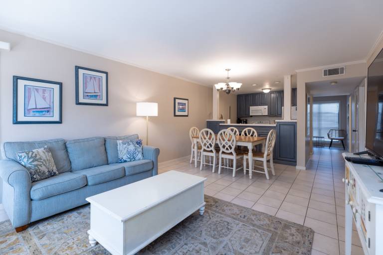 9 Moorings: 2 BR Pet Friendly Villa. Free Bikes. Free Beach Chairs. — photo 2