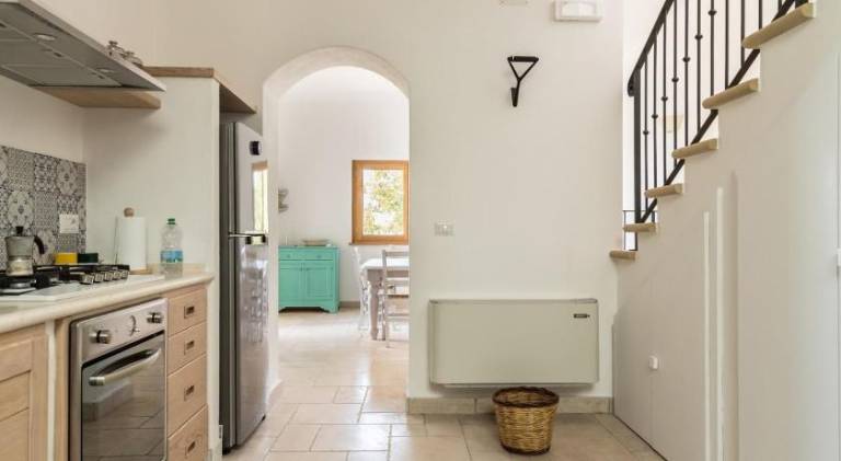 Villa with pool — photo 4