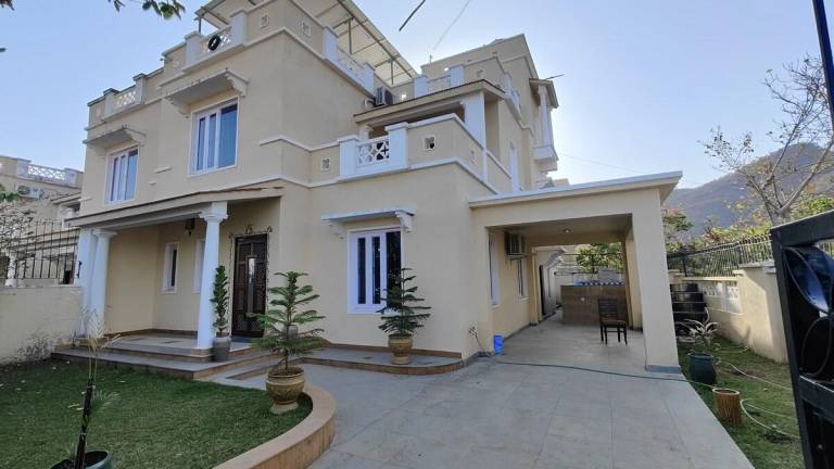 325 m² Villa