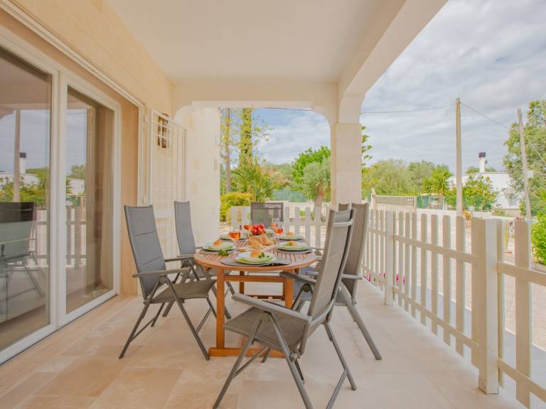 Vacation home with yard & barbeque — photo 2
