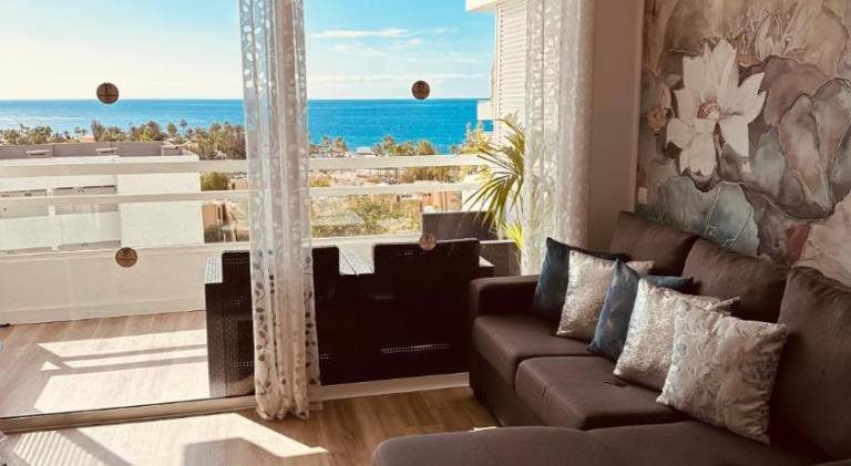 Holiday apartment with patio & private pool | Close to the beach | Pets allowed in Adeje