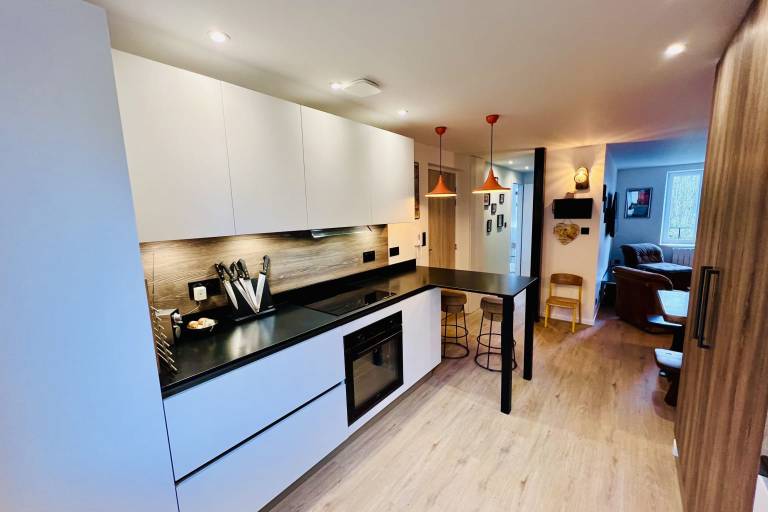 Rental apartment with yard — photo 4