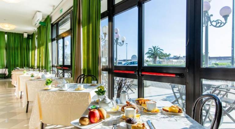 Hotel Lungomare — photo 4