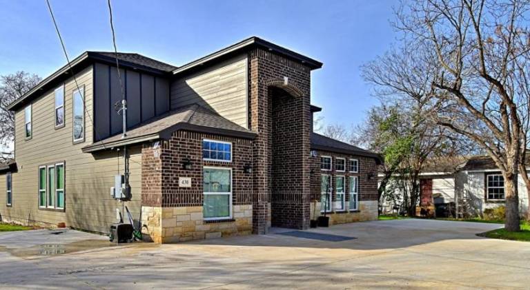 Vacation home | Suitable for remote work | Pets are welcome in San Antonio, TX