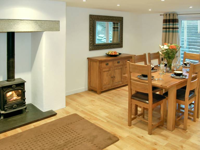 Family-friendly cottage with terrace & yard | Pet-friendly — photo 3